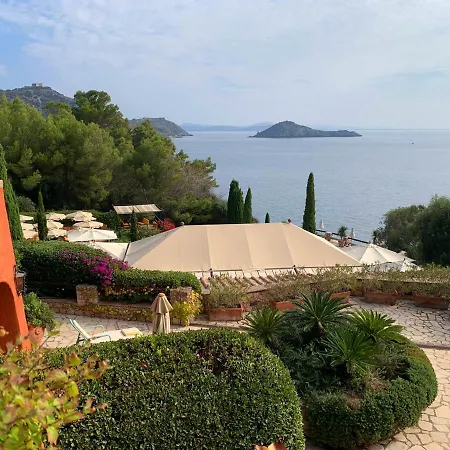 Il Pellicano Szálloda
